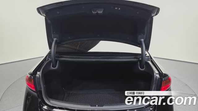Kia K7 2018 — photo 20