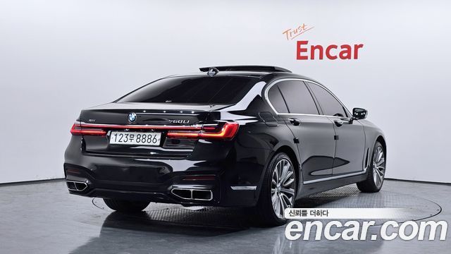 BMW 7-Series 2016 — photo 2
