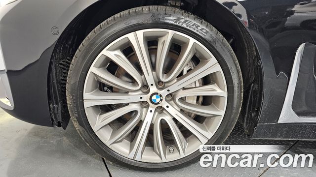 BMW 7-Series 2016 — photo 5