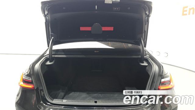 BMW 7-Series 2016 — photo 18