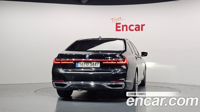 BMW 7-Series 2021 — photo 4