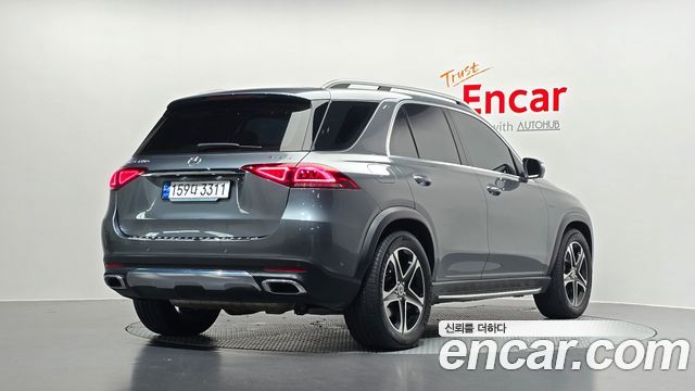 Mercedes-Benz GLE-Class 2021 — photo 2