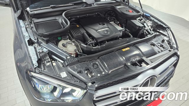 Mercedes-Benz GLE-Class 2021 — photo 6