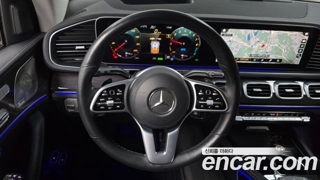 Mercedes-Benz GLE-Class 2021 — photo 18