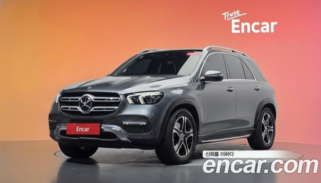 Mercedes-Benz GLE-Class 2021 — photo 1