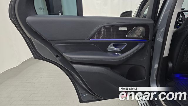 Mercedes-Benz GLE-Class 2021 — photo 15