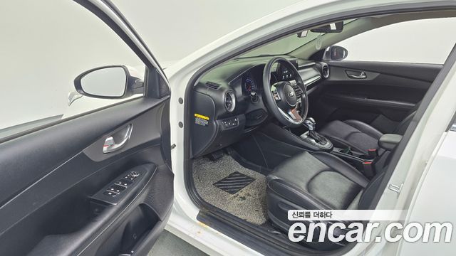 Kia K3 2019 — photo 13