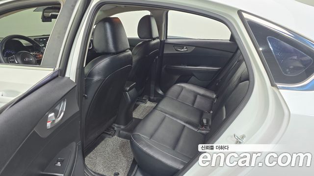 Kia K3 2019 — photo 26