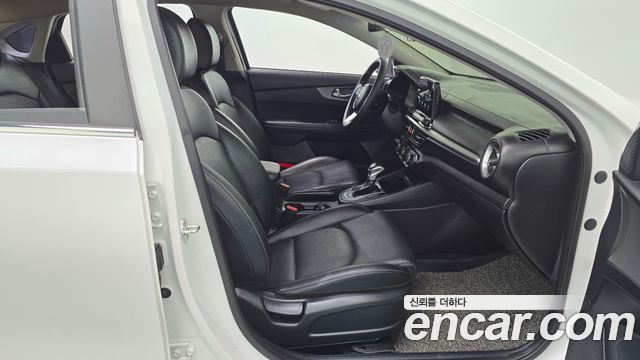 Kia K3 2019 — photo 16
