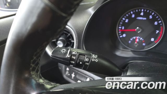 Kia K3 2019 — photo 32