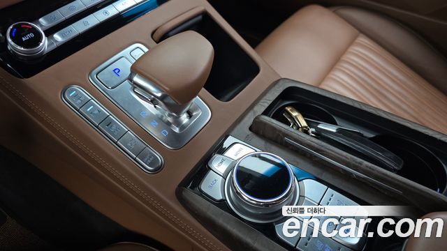 Genesis G90 2019 — photo 12