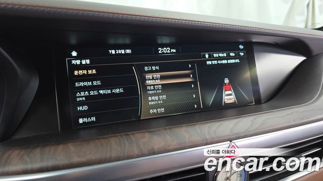 Genesis G90 2019 — photo 21