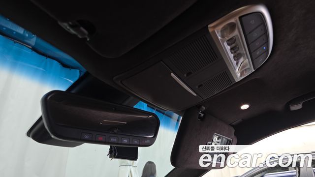 Genesis G90 2019 — photo 24