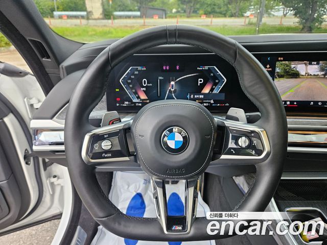 BMW 7-Series 2024 — photo 14