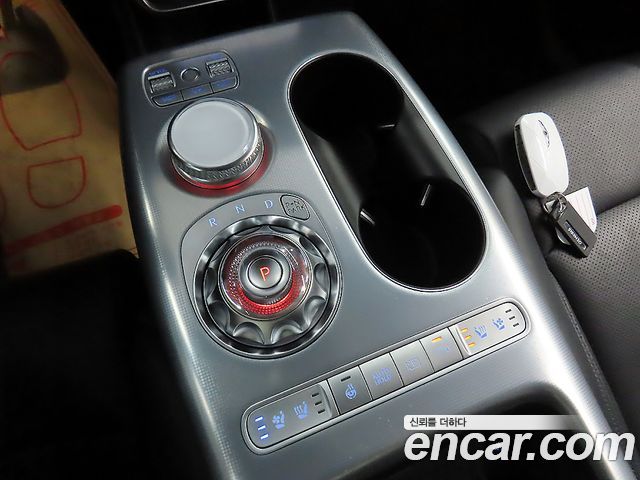 Genesis GV60 2022 — photo 12