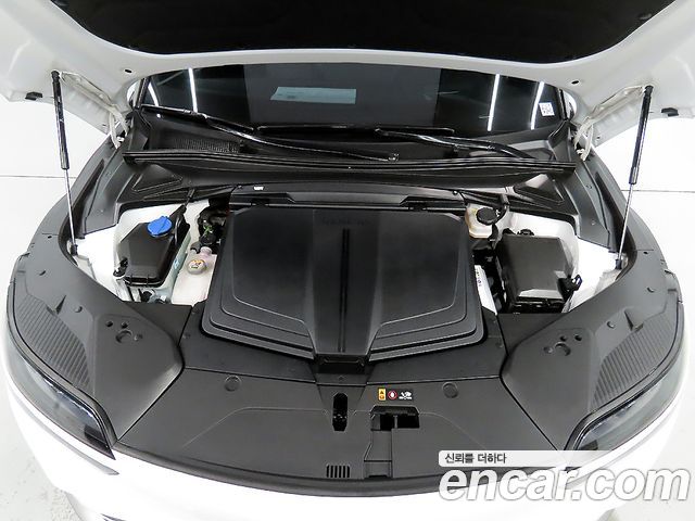 Genesis GV60 2022 — photo 19