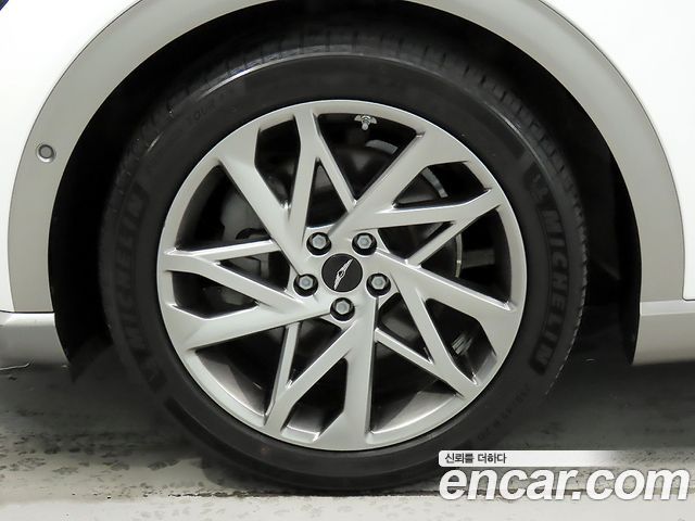 Genesis GV60 2022 — photo 20