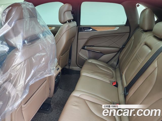 Lincoln MKC 2015 — photo 9