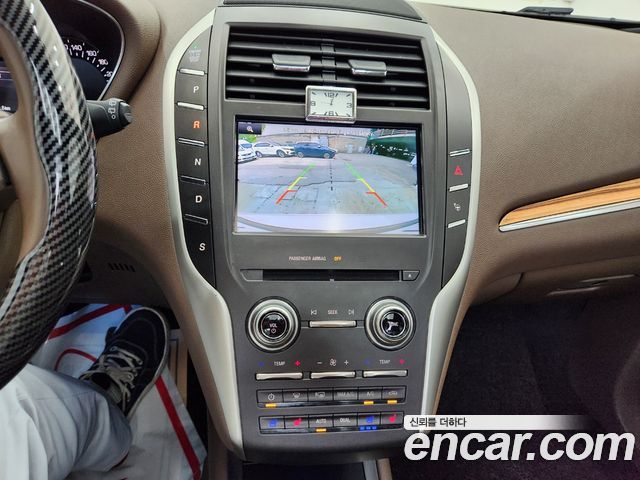 Lincoln MKC 2015 — photo 12