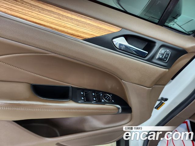 Lincoln MKC 2015 — photo 18