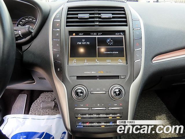 Lincoln MKC 2017 — photo 12