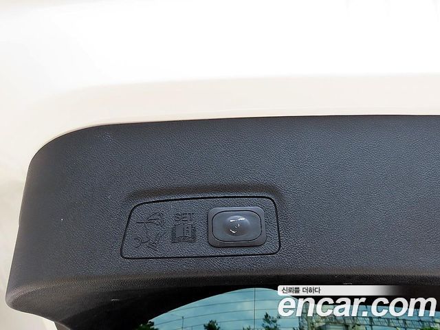 Lincoln MKC 2017 — photo 16