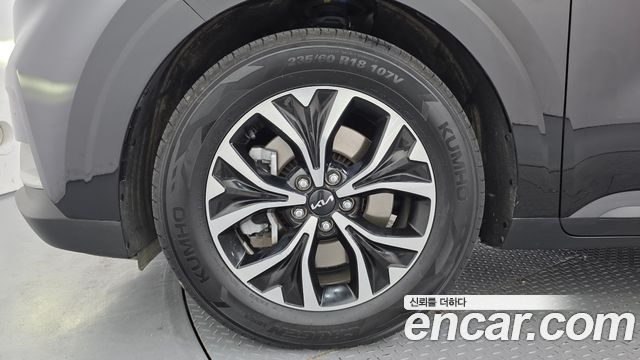 Kia Canival 2022 — photo 5