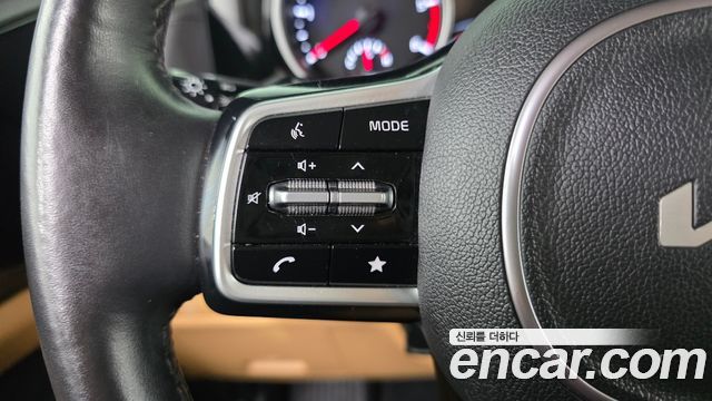 Kia Canival 2022 — photo 20