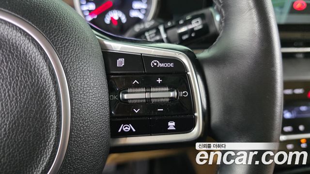 Kia Canival 2022 — photo 21