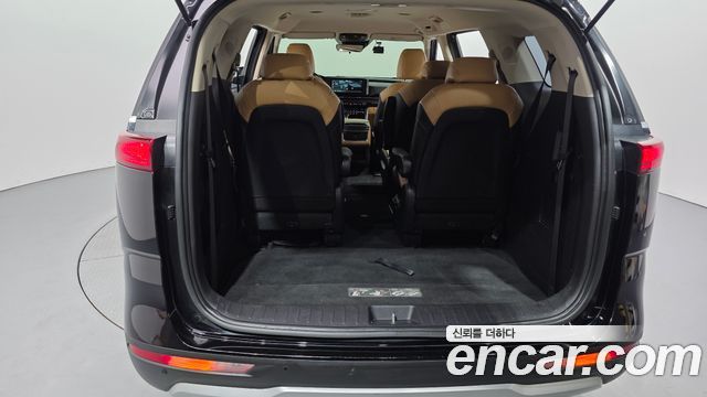 Kia Canival 2022 — photo 28