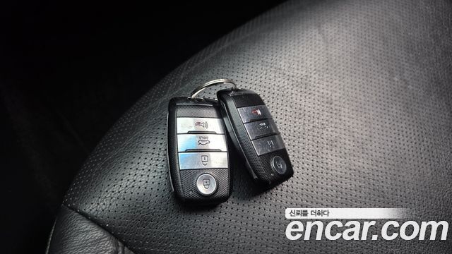 Kia K5 2015 — photo 23