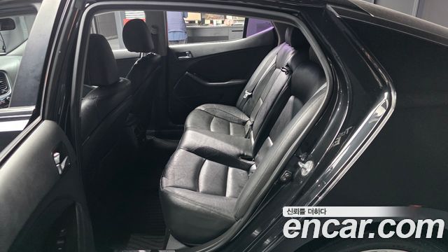 Kia K5 2015 — photo 16