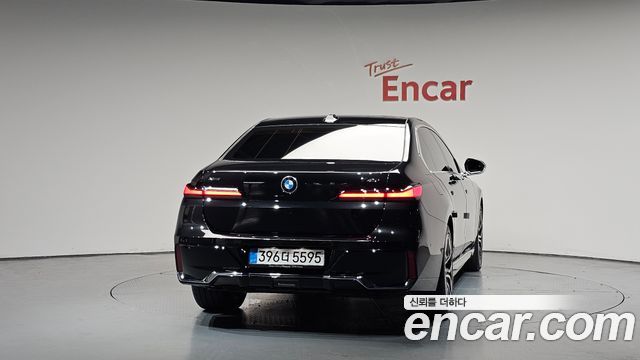 BMW 7-Series 2026 — photo 4