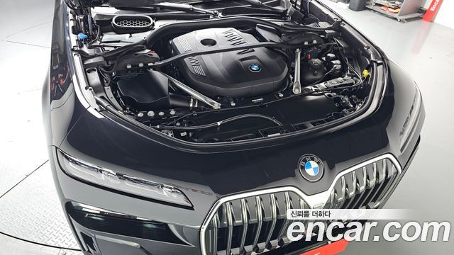BMW 7-Series 2026 — photo 6