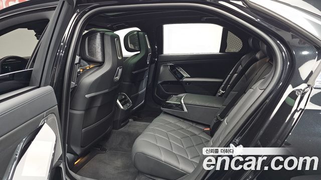 BMW 7-Series 2026 — photo 16