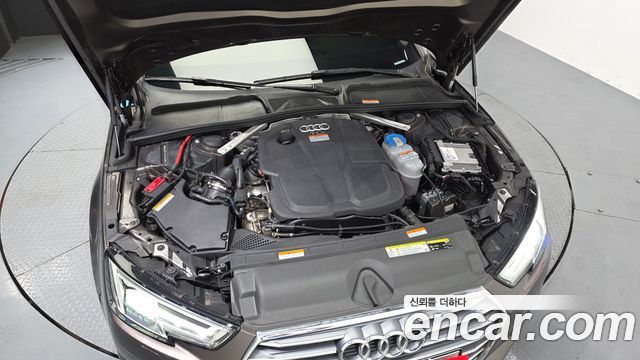 Audi A4 2018 — photo 6