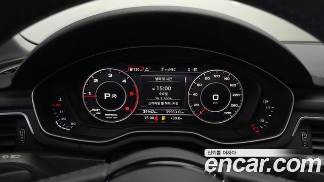 Audi A4 2018 — photo 11
