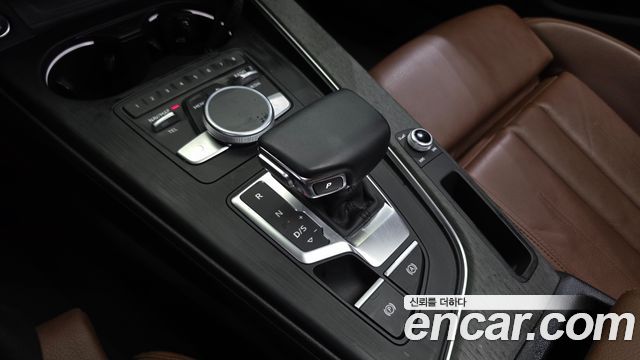 Audi A4 2018 — photo 12