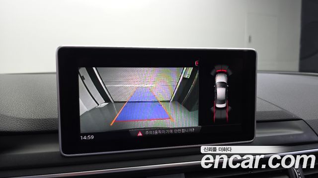 Audi A4 2018 — photo 21