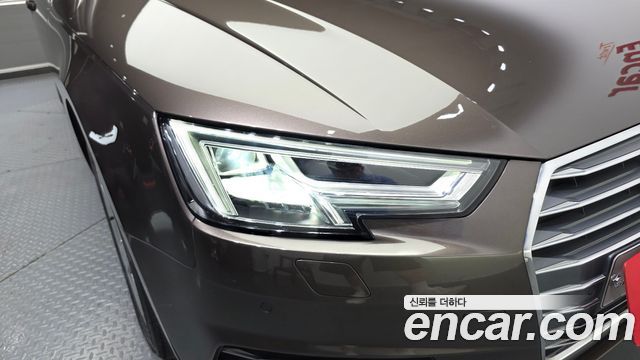Audi A4 2018 — photo 8