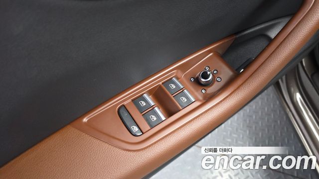 Audi A4 2018 — photo 28