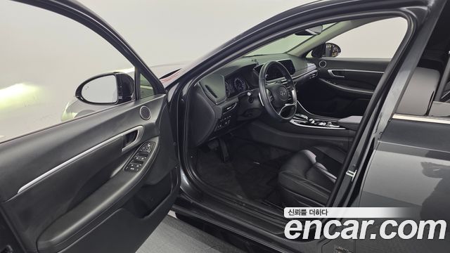 Hyundai Sonata 2022 — photo 13