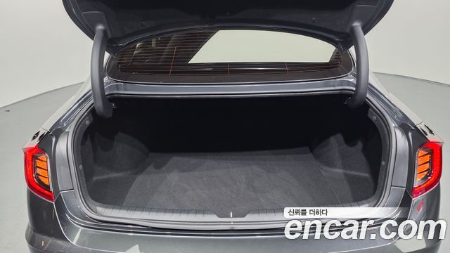 Hyundai Sonata 2022 — photo 25