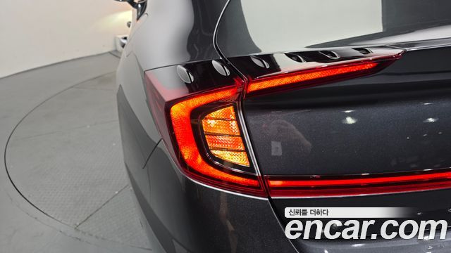Hyundai Sonata 2022 — photo 9