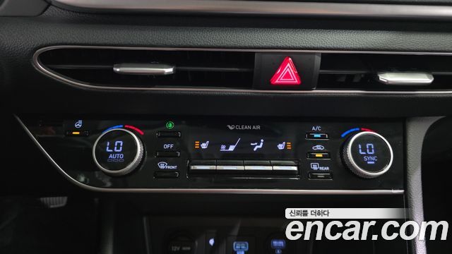 Hyundai Sonata 2022 — photo 31