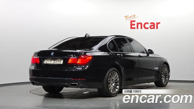BMW 7-Series 2013 — photo 2