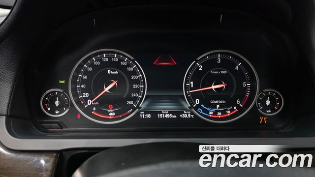 BMW 7-Series 2013 — photo 8