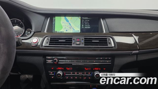 BMW 7-Series 2013 — photo 15