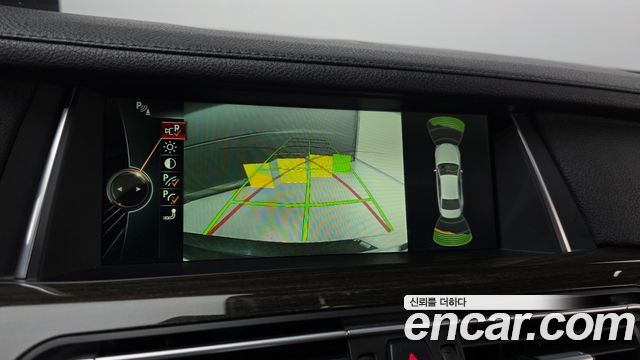 BMW 7-Series 2013 — photo 16