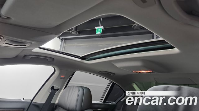 BMW 7-Series 2013 — photo 18